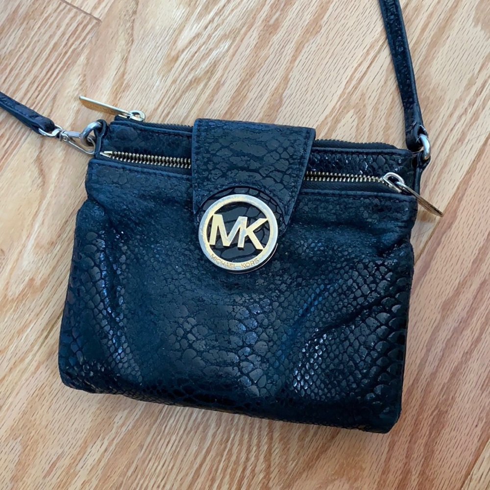 Michael kors crossbody snake print